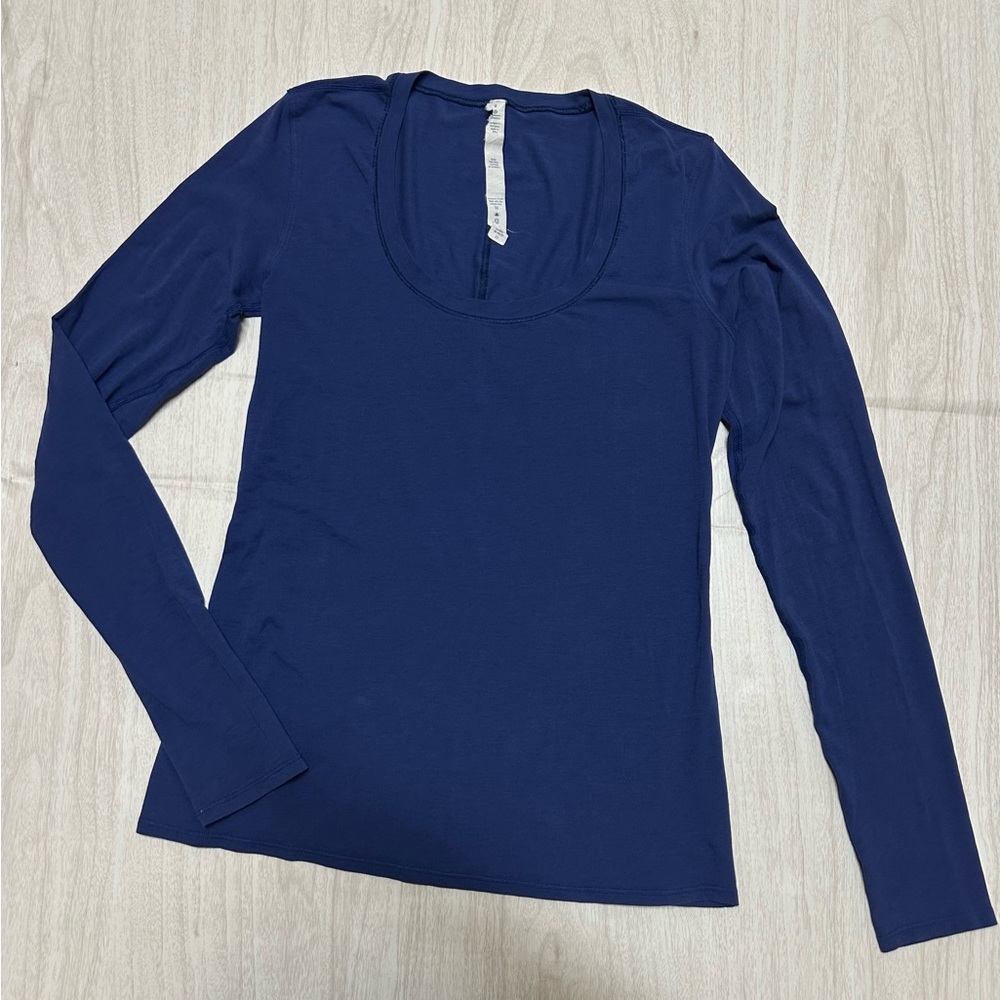 lululemon athletica Navy Long Sleeve Women's Top